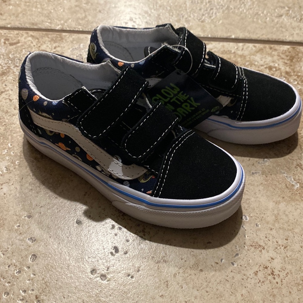NWT Vans-  glow in the dark size 10.5 toddler